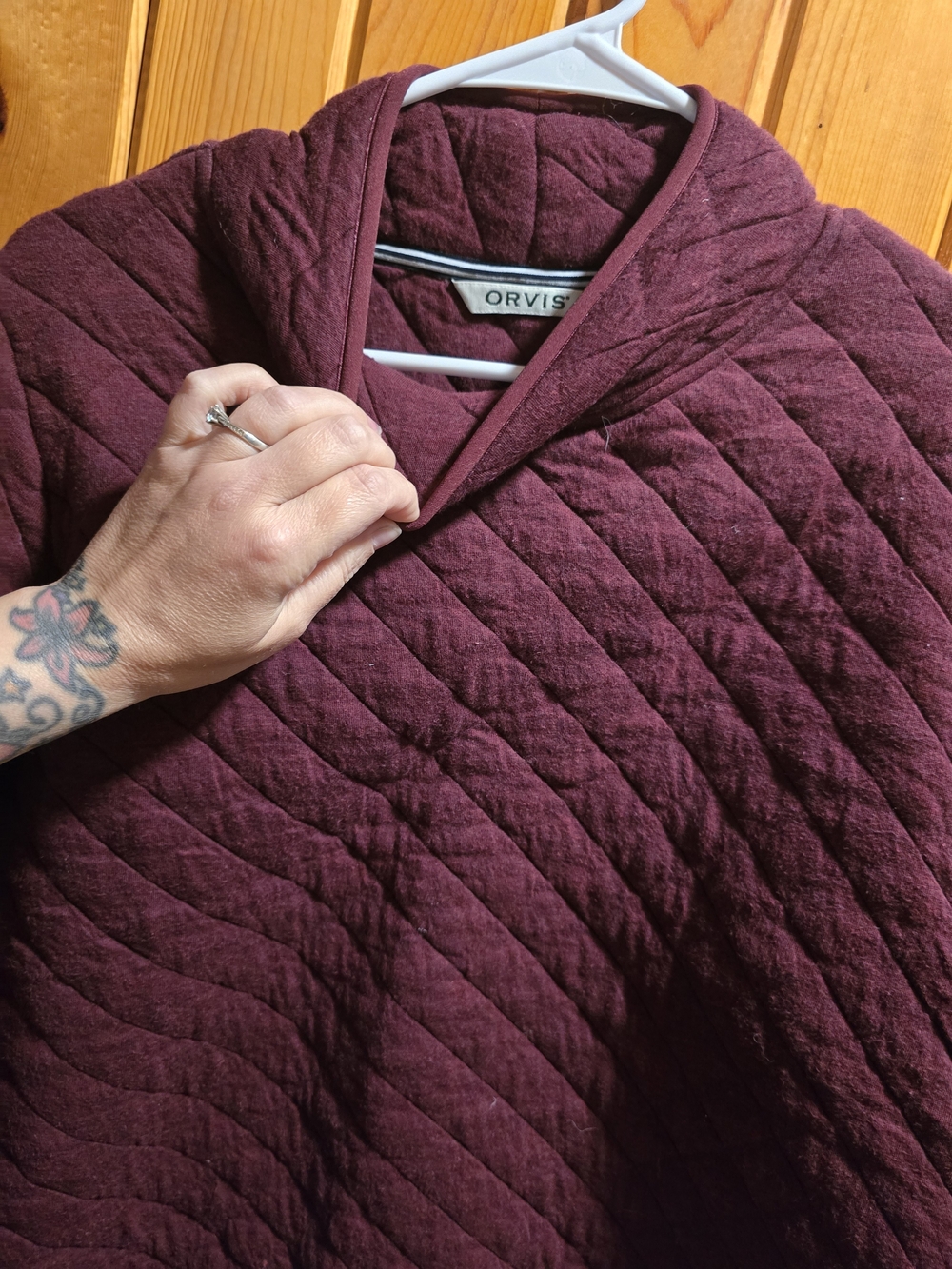 Orvis Women's Quilted Cowl Turtleneck Sweater - Wine L